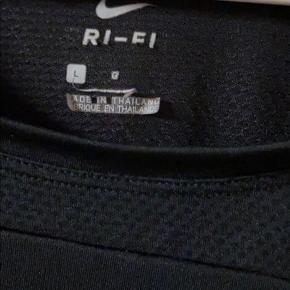 Nike Top - Picture 2 of 2